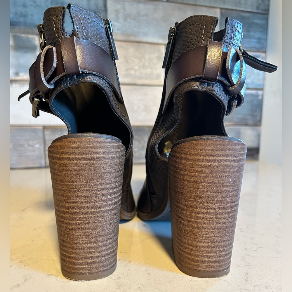 DV by Dolce Vita Teisha Buckle Stacked Block Heel Ankle Bootie Sandals - Picture 7 of 14